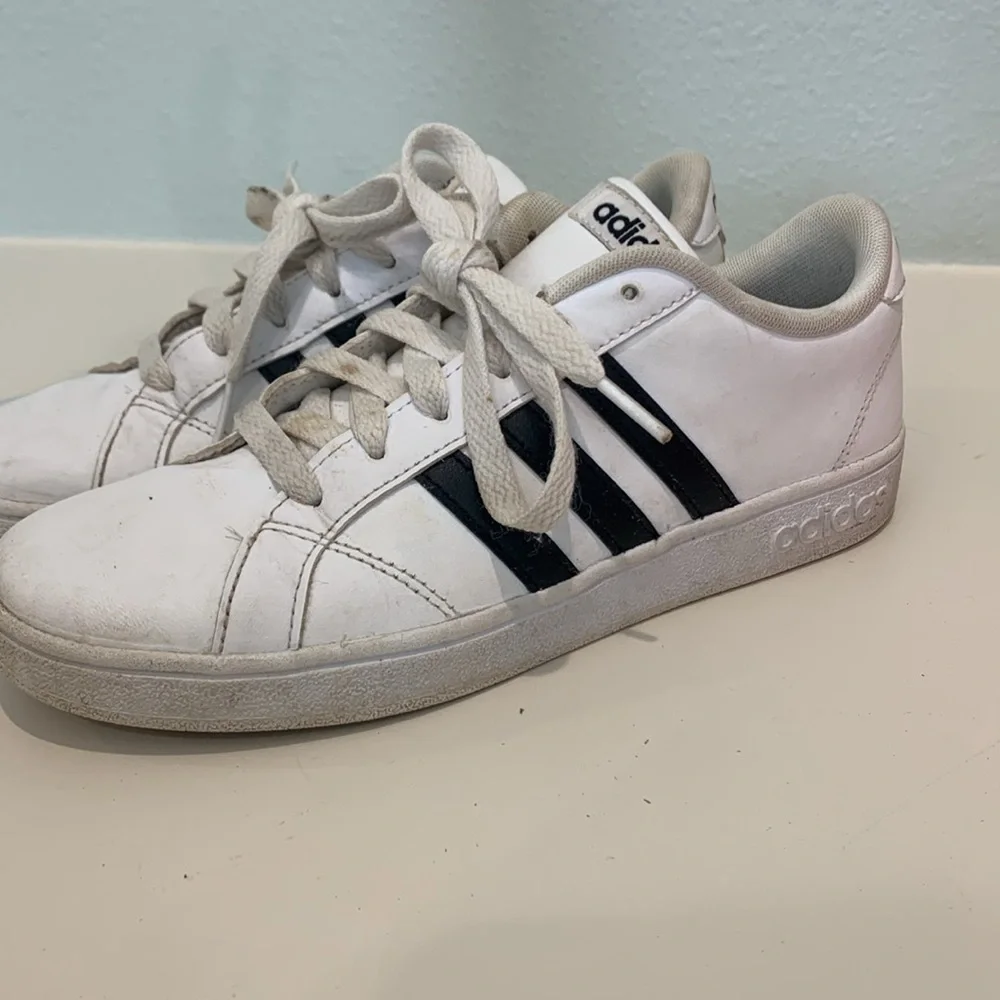 Adidas neo shoes - Picture 3 of 5
